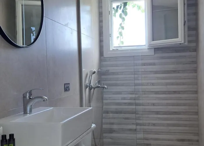 Bizas & Gæstehus Páros