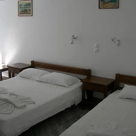 Bizas & 3* Parikia (Paros)